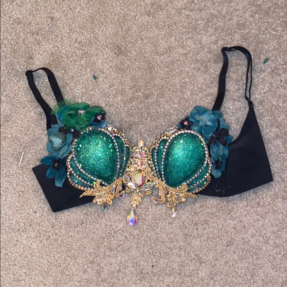 Green bling bra